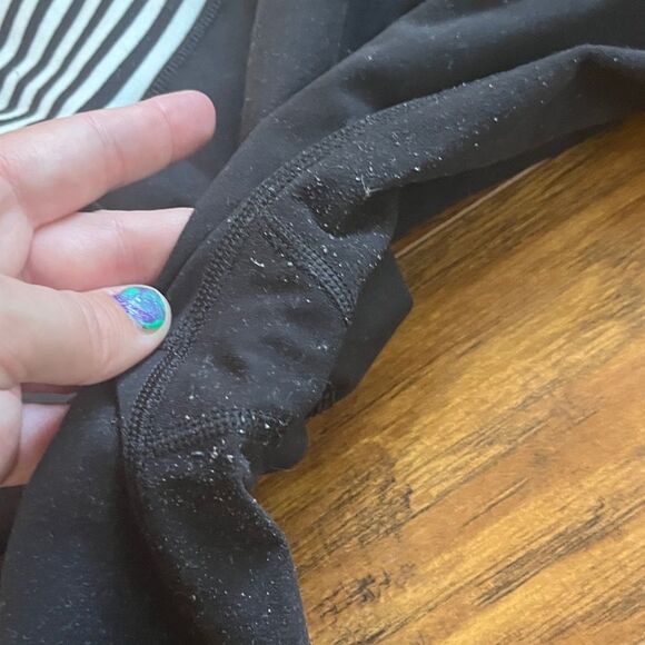 Lululemon Groove Pant II , 16” waist, piling - Picture 4 of 9